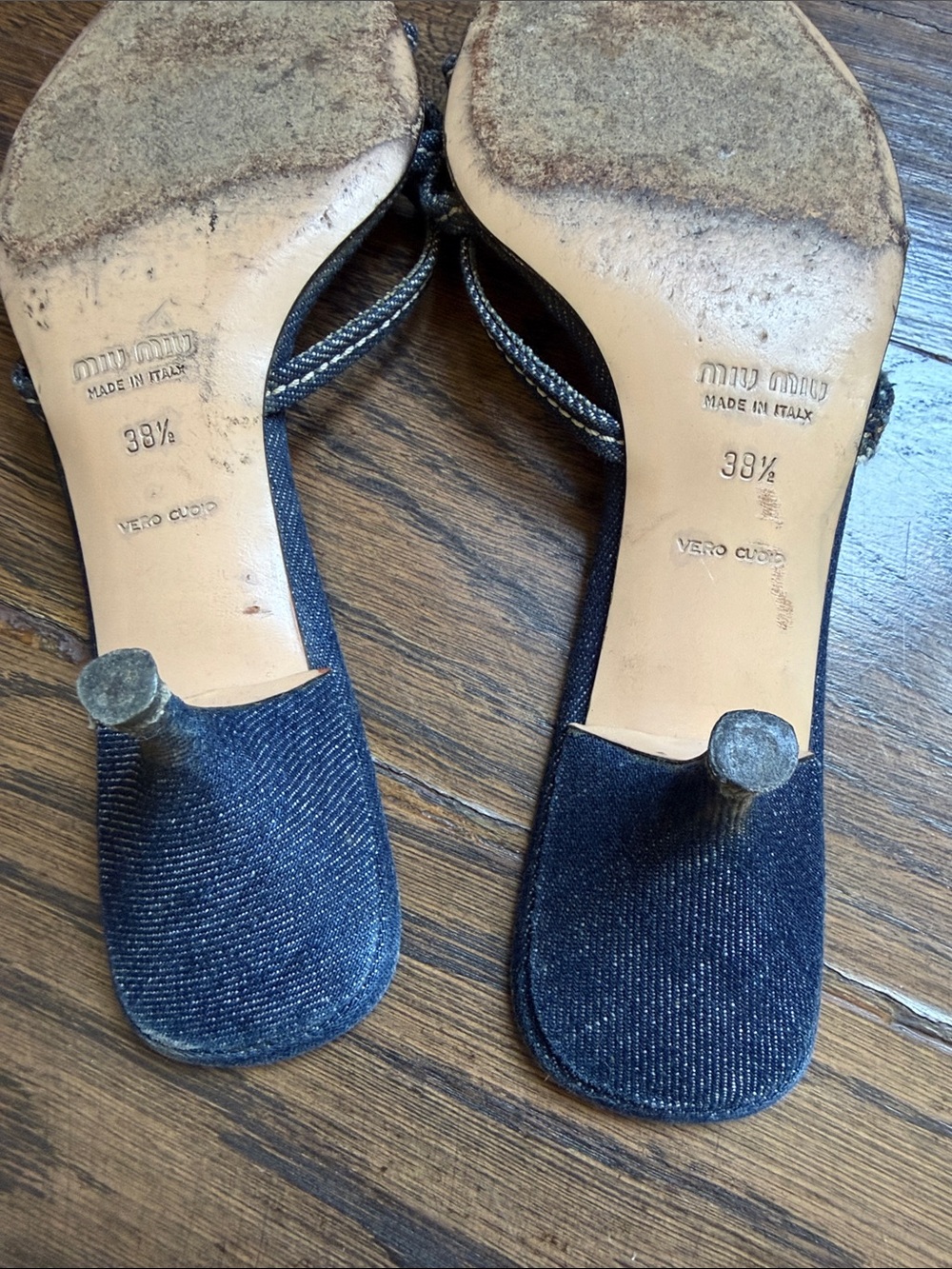 MIU MIU Vintage Y2K Blue Denim Slide Mules Floral Accent Kitten Heel Sz 38.5 - Picture 9 of 10
